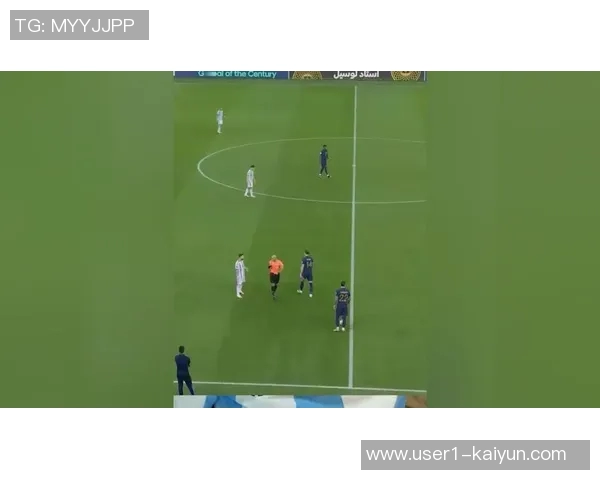 父亲:批评巴博萨罚失点球的人应关注登贝莱同样失误 父亲:批评巴博萨罚失点球的人应关注登贝莱同样失误