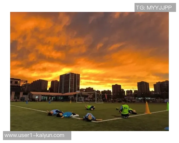 热爱足球的你是否准备好与我们携手共创辉煌未来加入我们的团队吧