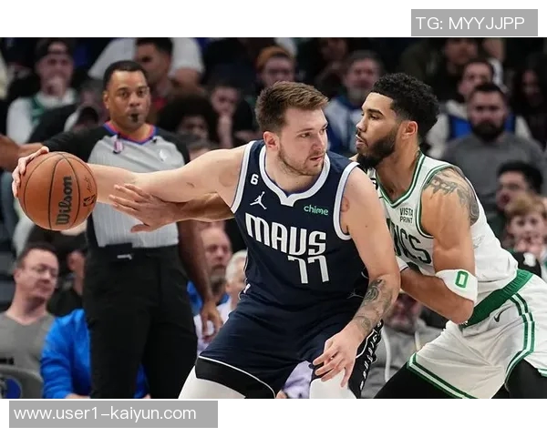 卡梅隆托马斯半场表现抢眼10投6中贡献18分3篮板6助攻1抢断